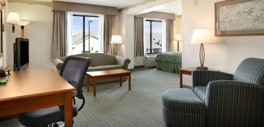 Holiday Inn Express & Suites Baltimore - BWI Airport North By Ihg Linthicum Exterior foto